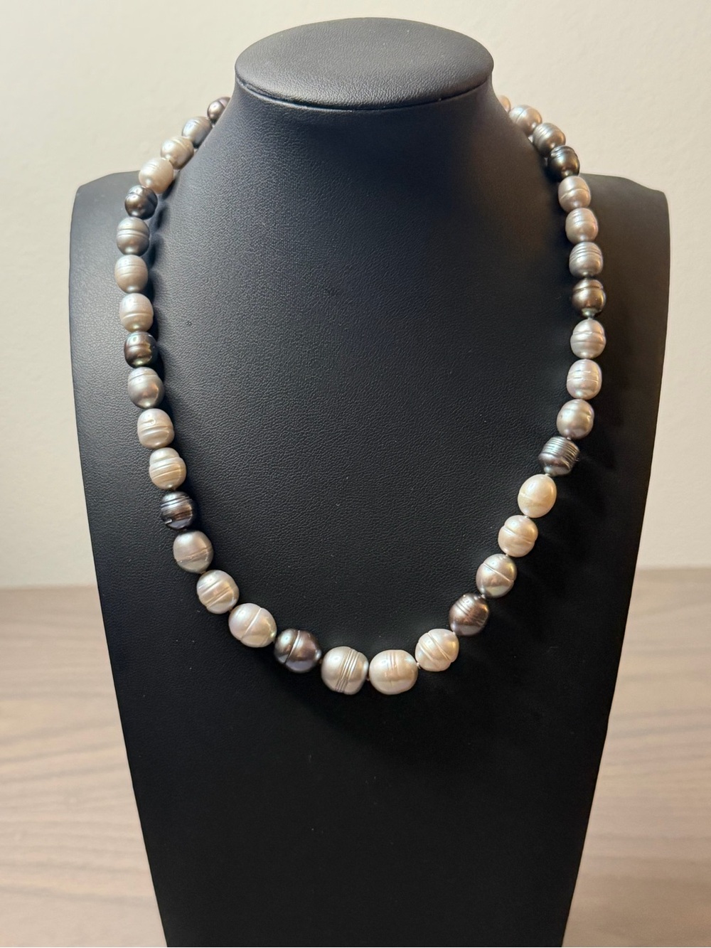 Honora Pearl Necklace in Elegant Gray & Cream
